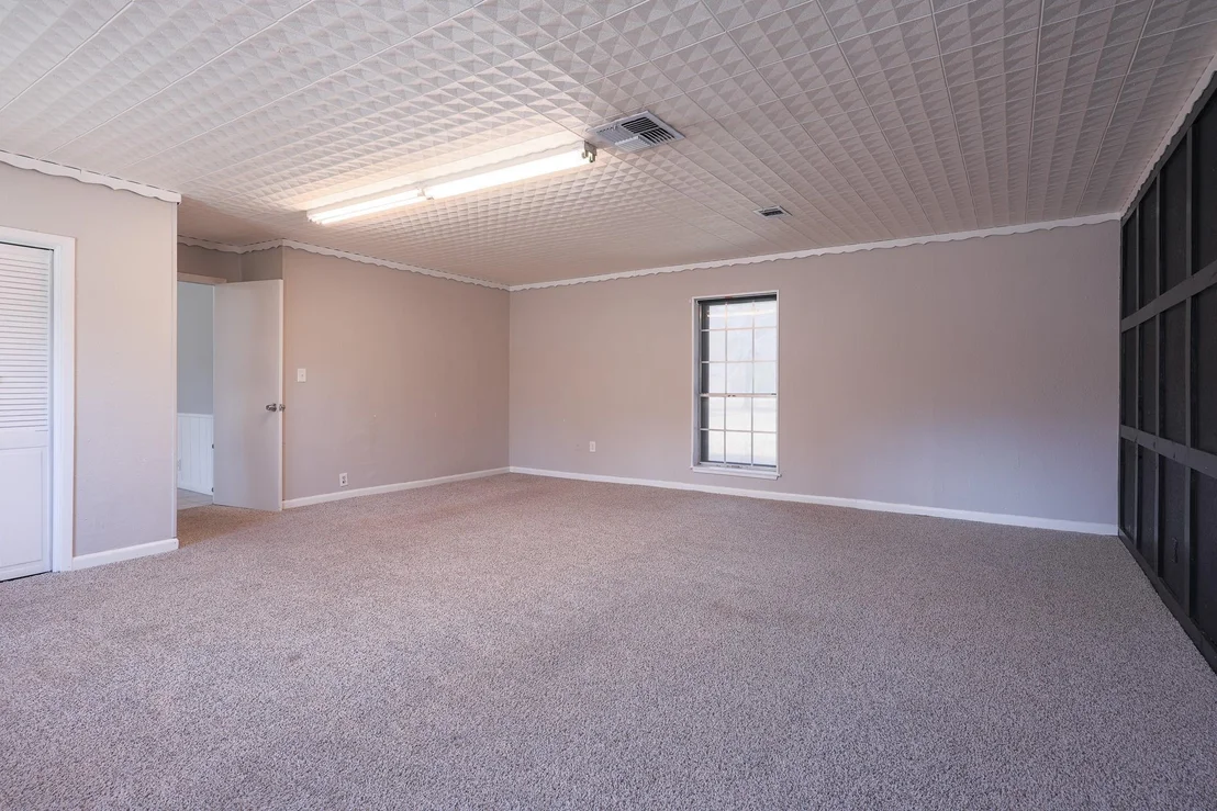 Photo of 20427 Lakeside Drive