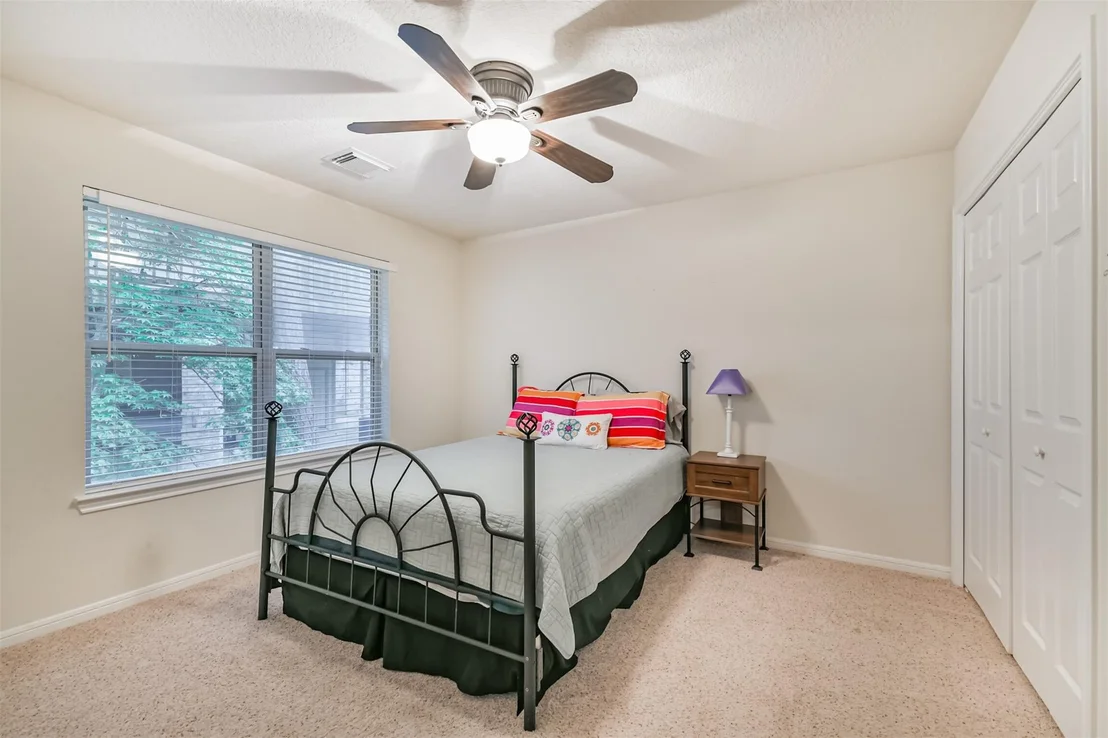 Photo of 10 Twinstone Court