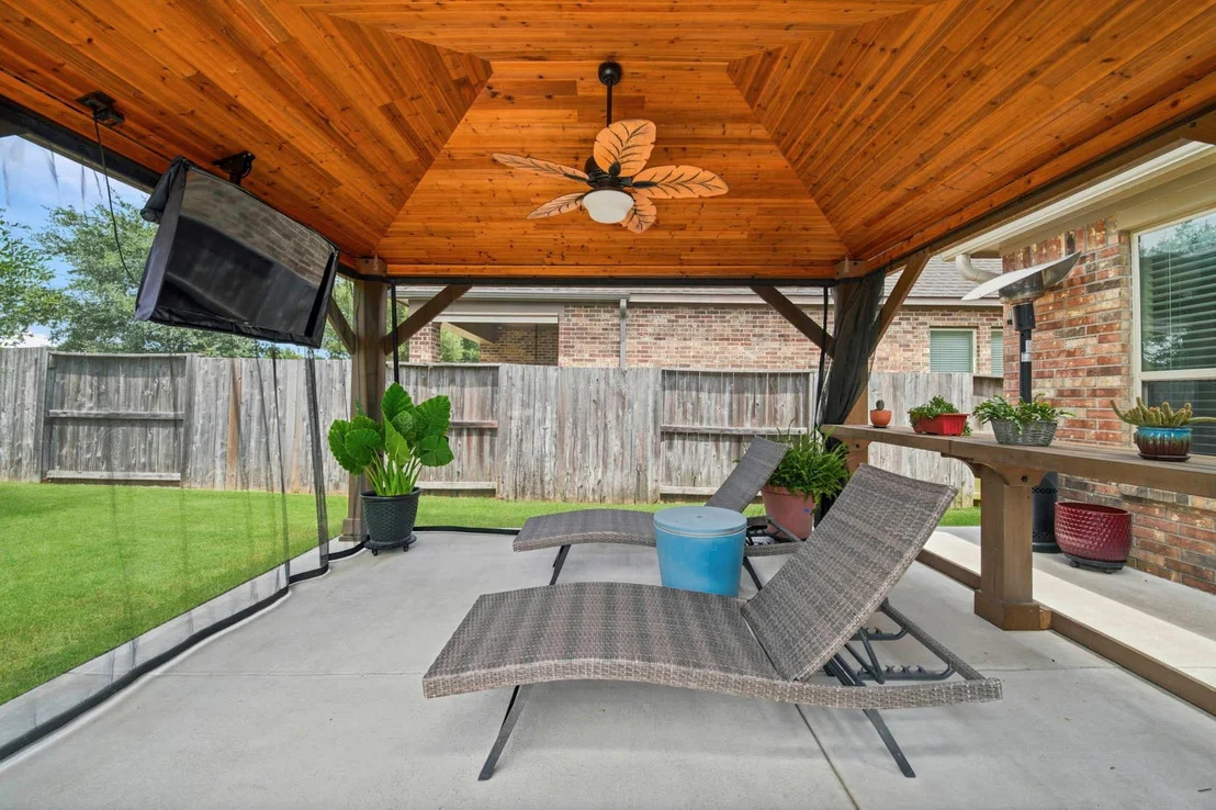 Photo of 6322 Wolf Run Drive