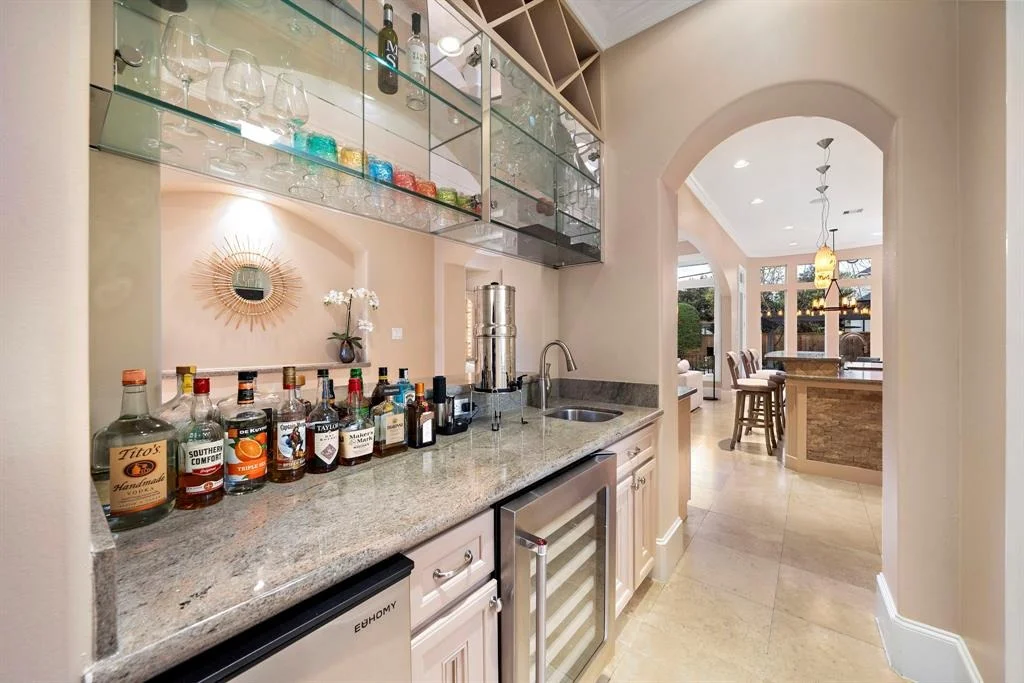 Photo of 4624 Willow Street