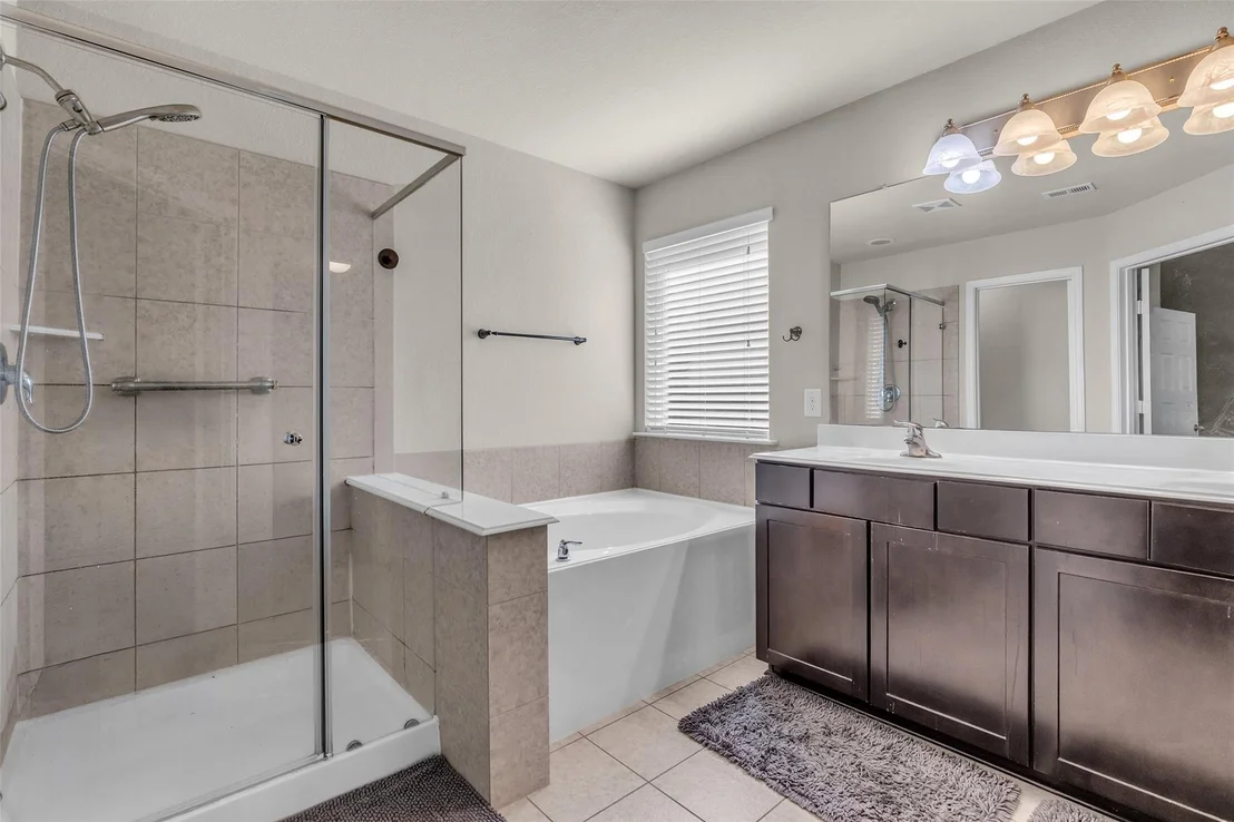 Photo of 172 Knollbrook Circle