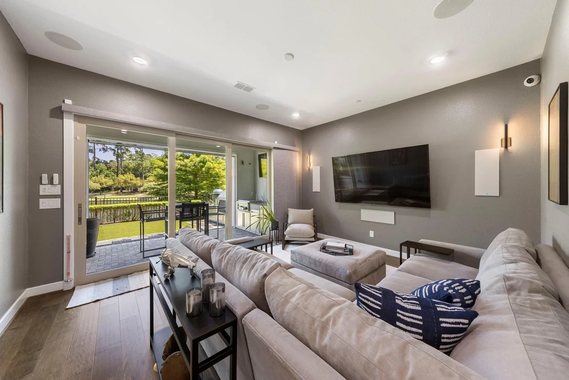Photo of 111 Vue Point Place