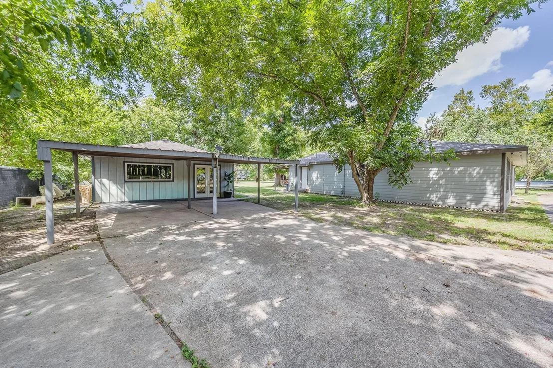 Photo of 1725 Strawn Road