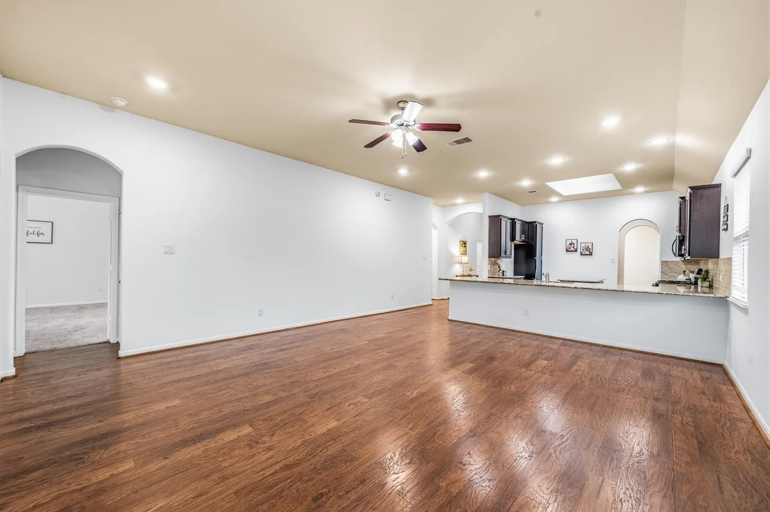 Photo of 1806 Oak View Lane