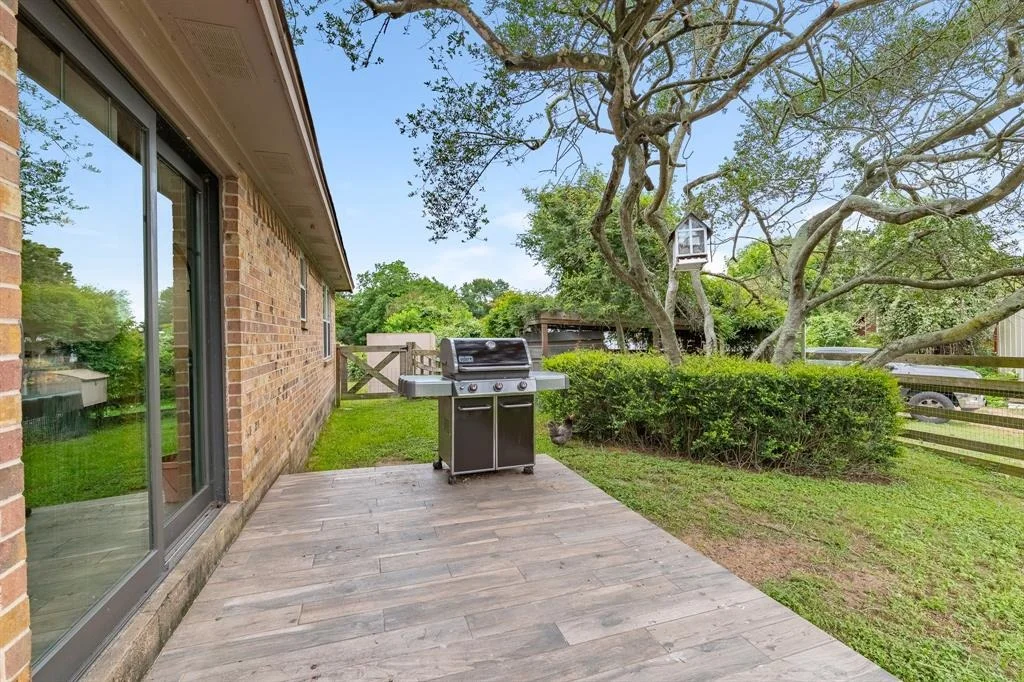 Photo of 4205 Wade Road