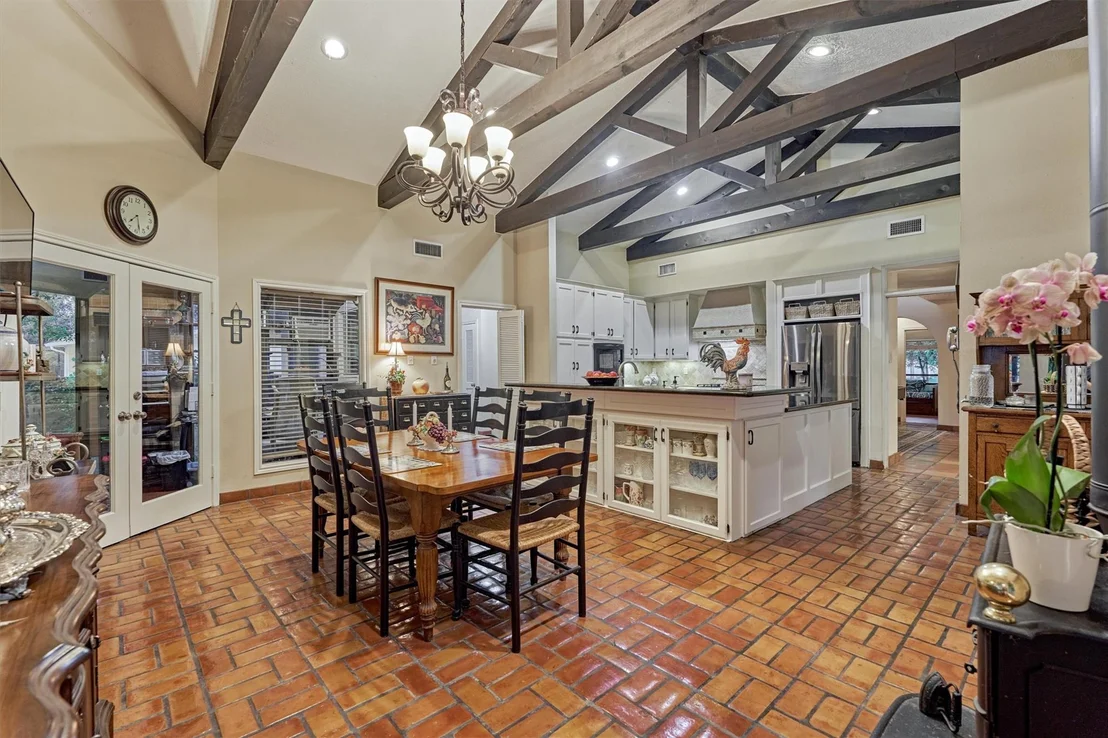 Photo of 1113 River Road