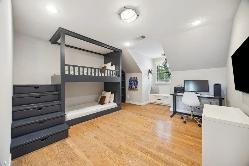 Photo of 10034 Cedar Creek Drive