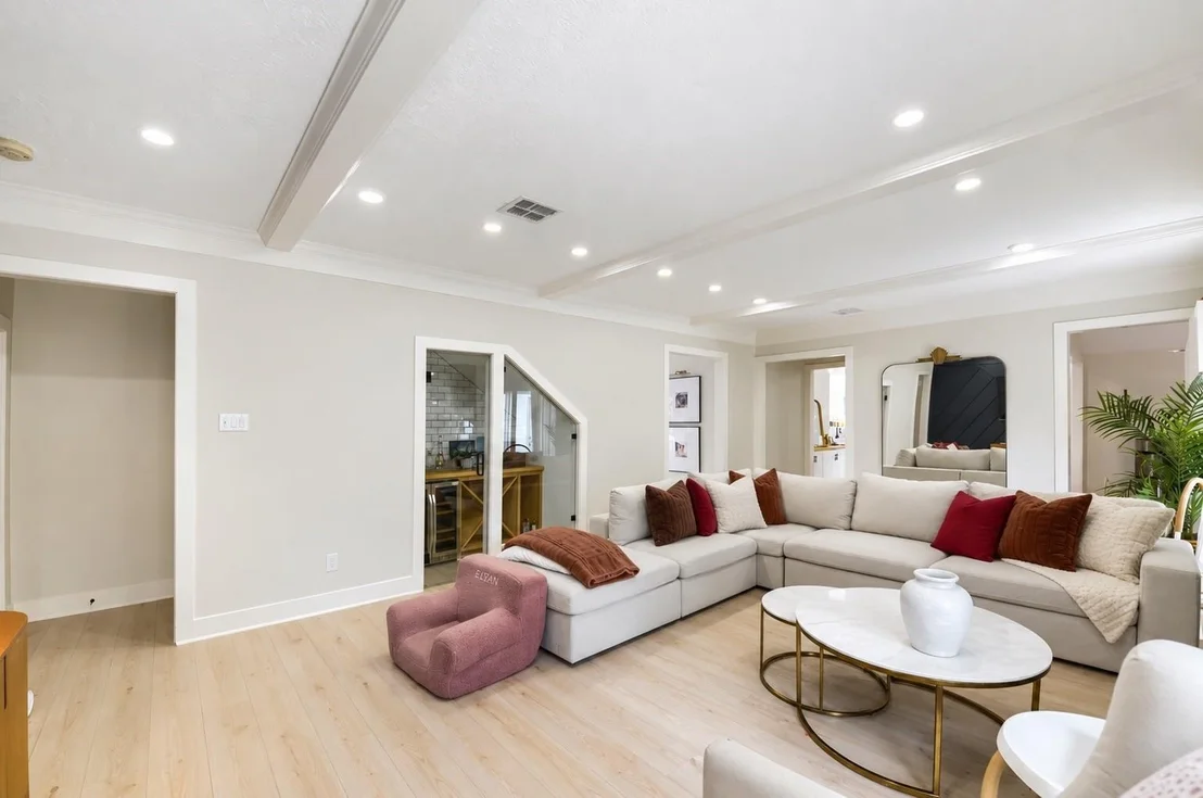 Photo of 1022 Crossroads Drive