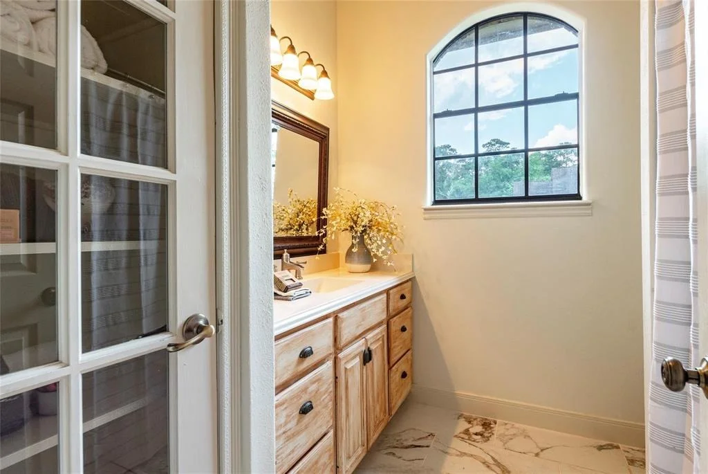 Photo of 2209 Oak Drive