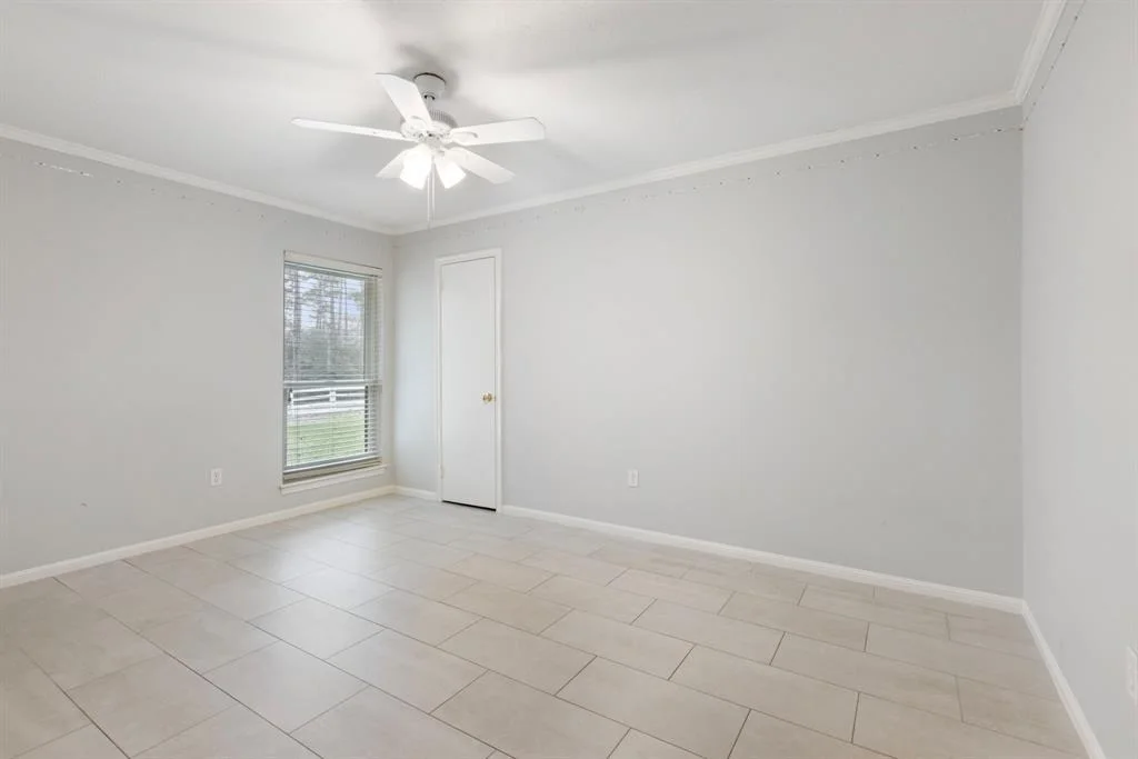 Photo of 16202 Surrey Lane