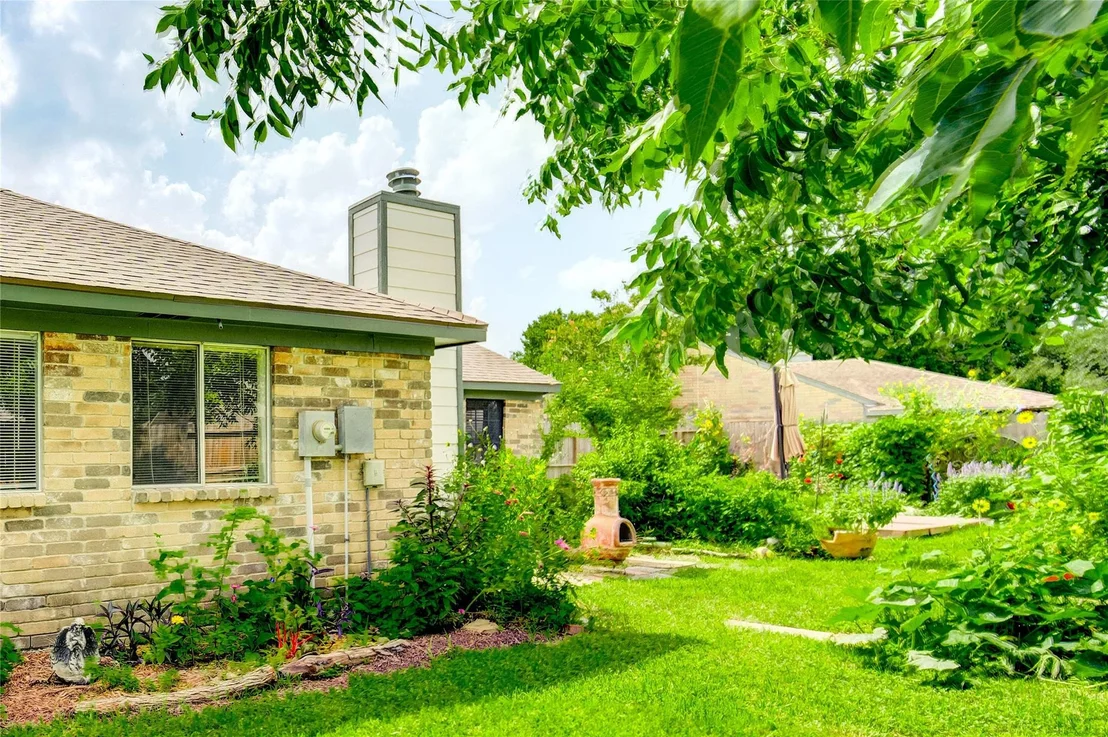 Photo of 19407 Glenway Falls Drive