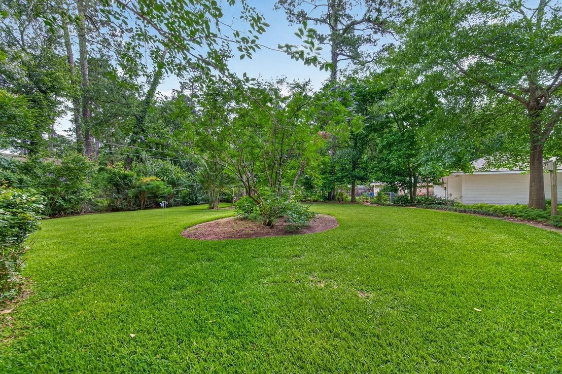 Photo of 247 Castlewood Drive