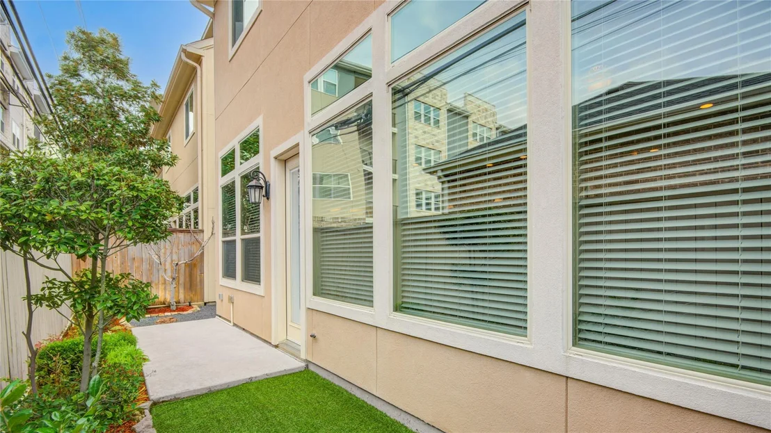 Photo of 1415 Devonshire Manor Lane