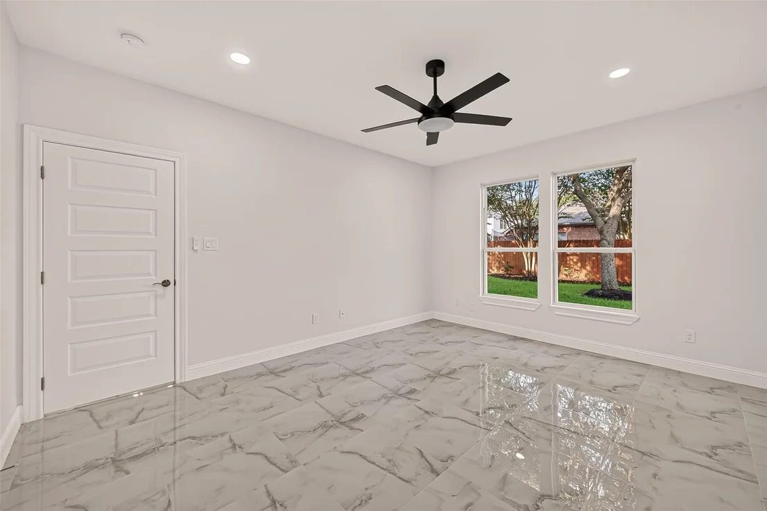 Photo of 2111 Pinecreek Pass Lane