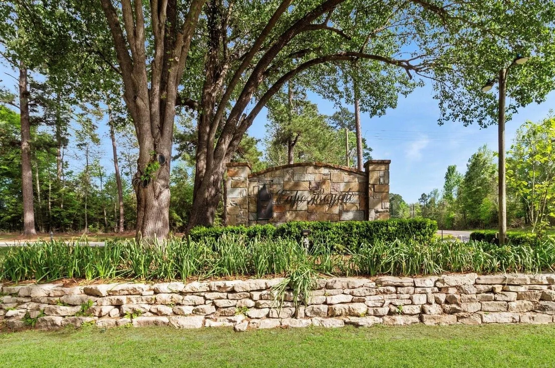 Photo of 371 N Forest Cove Loop