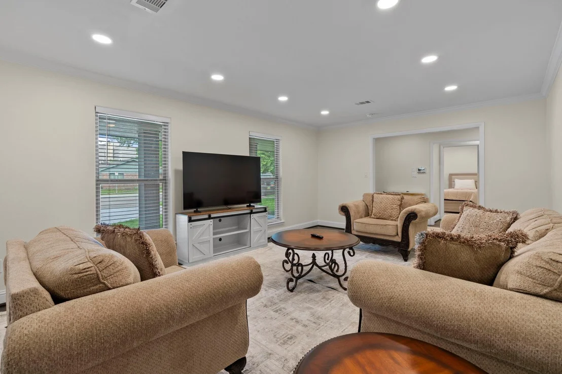 Photo of 2402 Chimney Rock Road
