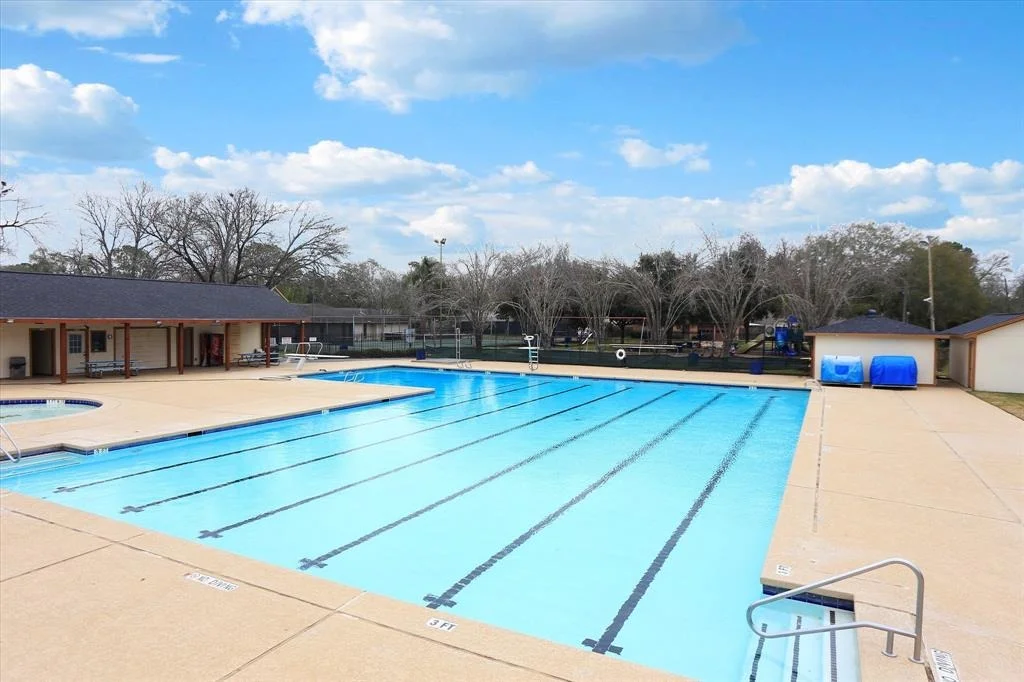 Photo of 619 Chevy Chase Circle
