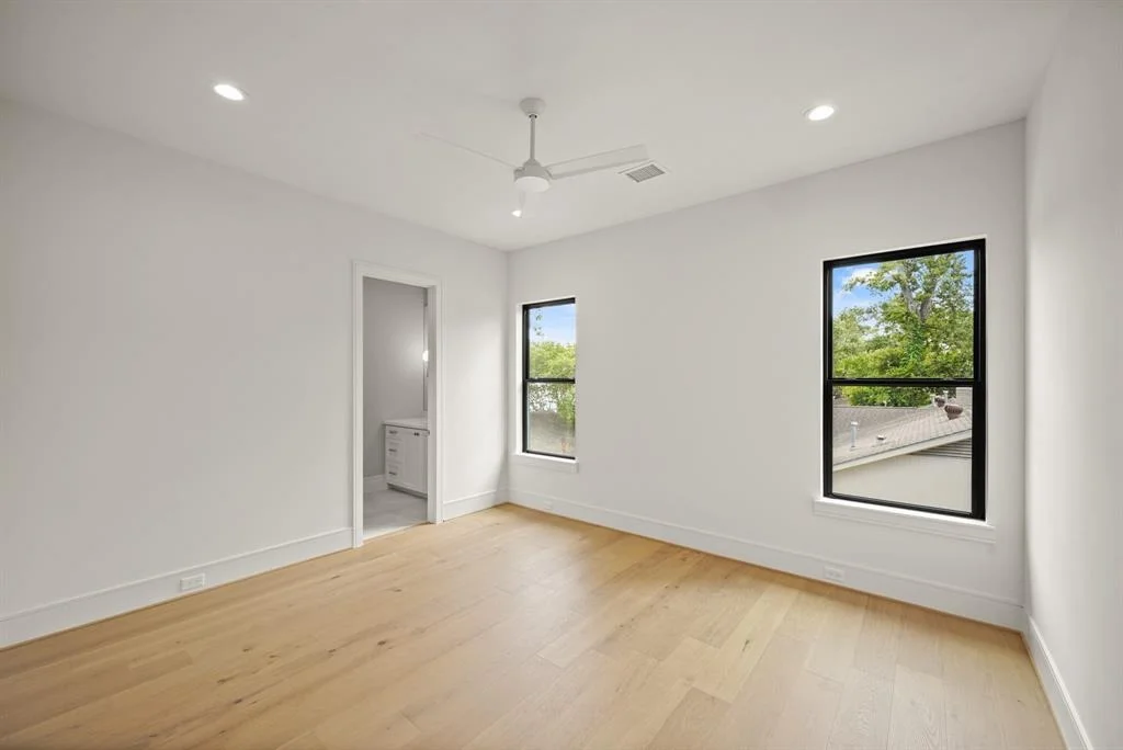 Photo of 1222 Glourie Drive