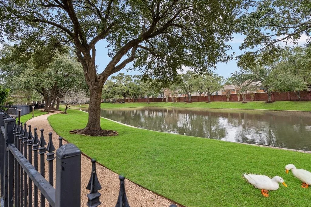 Photo of 1523 Lakeside Enclave Drive