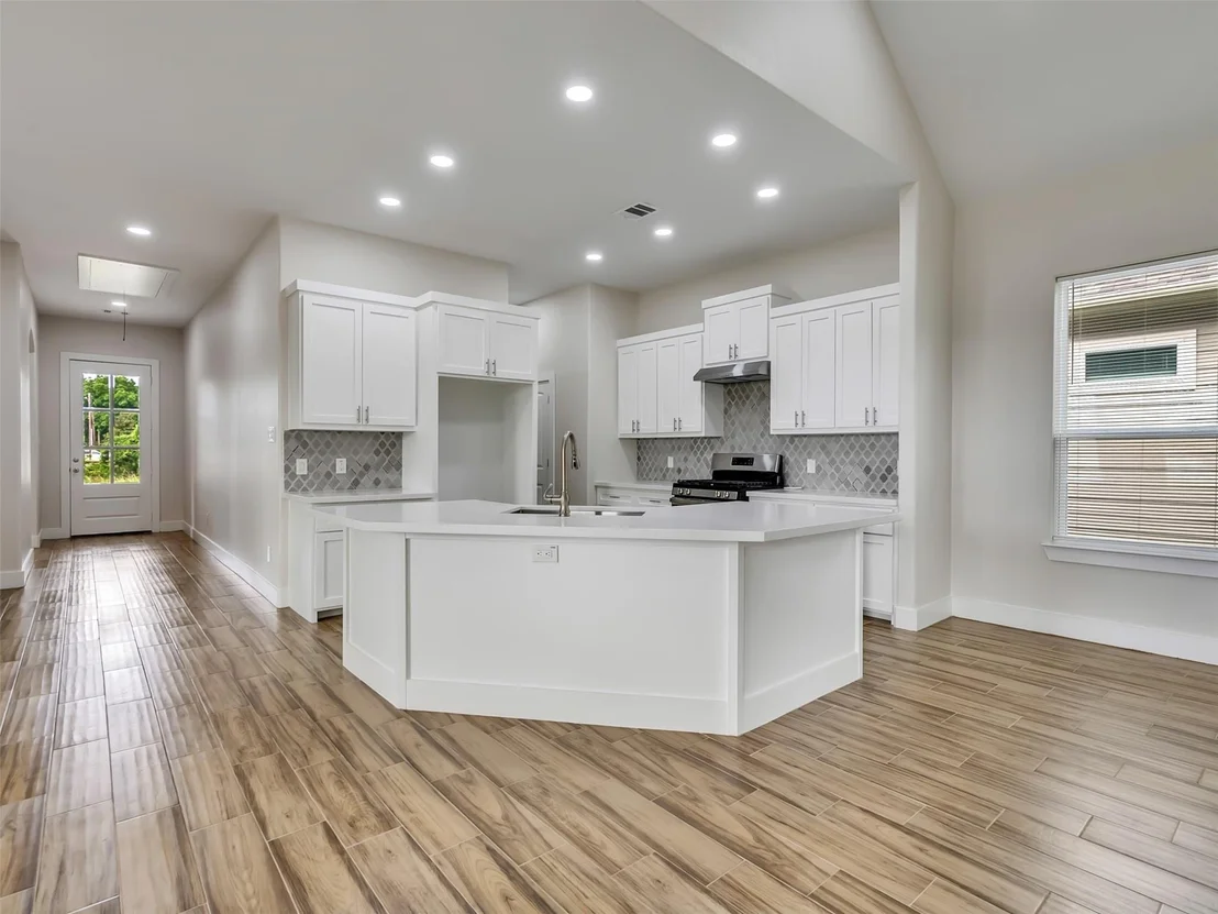 Photo of 4102 Hill Avenue