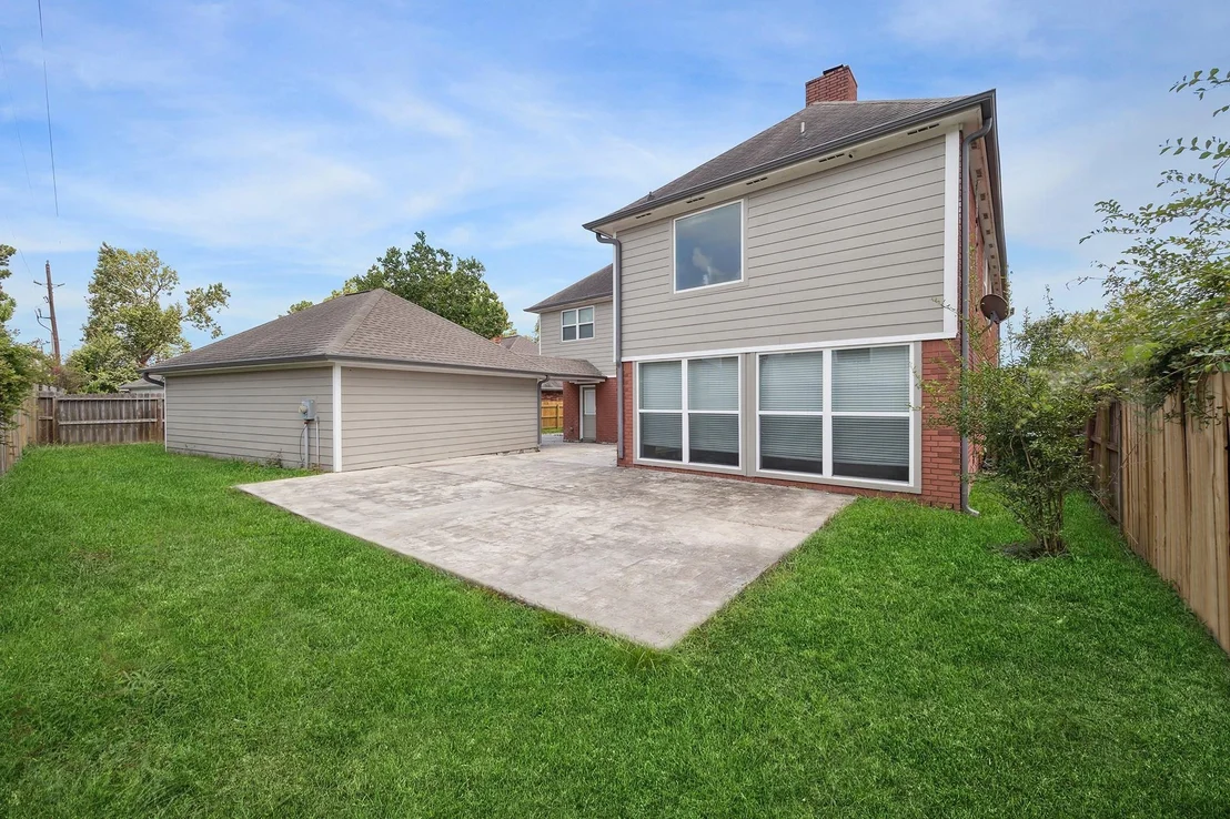 Photo of 6003 Ancient Oaks Drive