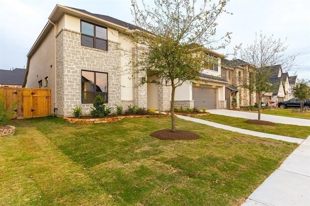 Photo of 4415 Windy Oaks Drive