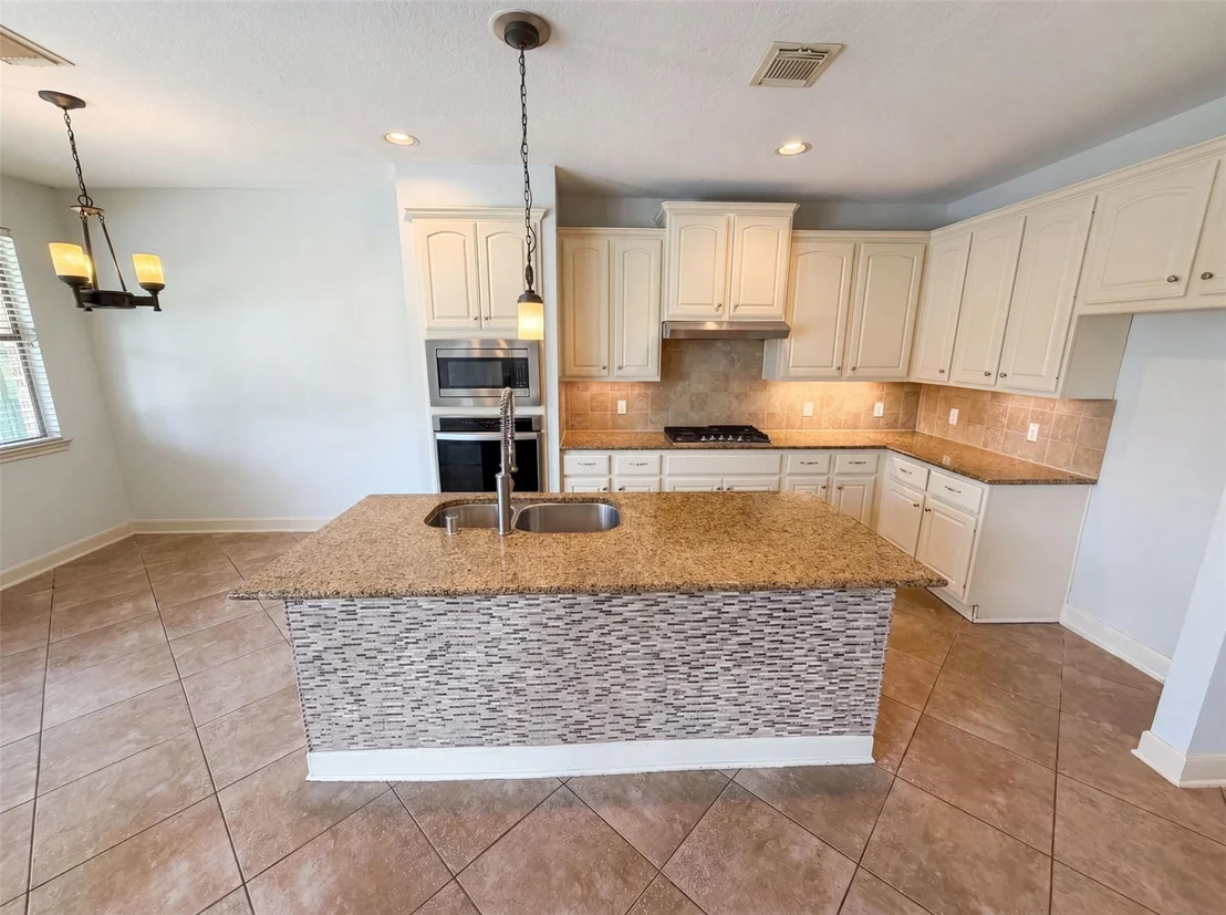 Photo of 15822 Maple Shores Drive