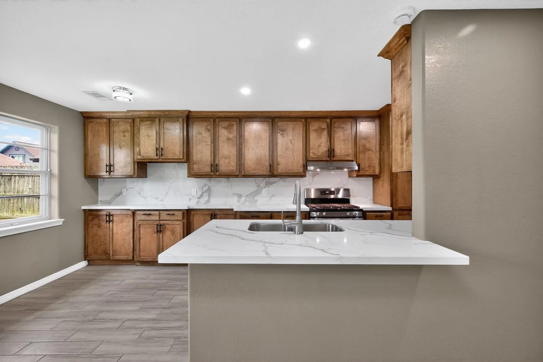 Photo of 2217 Hickory Lane