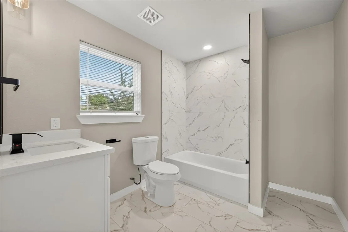 Photo of 4403 Botany Lane