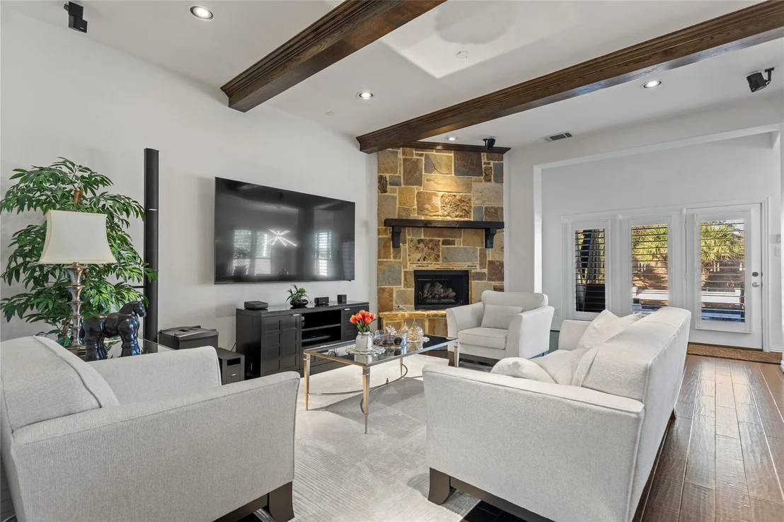 Photo of 5203 Jackson Park Lane