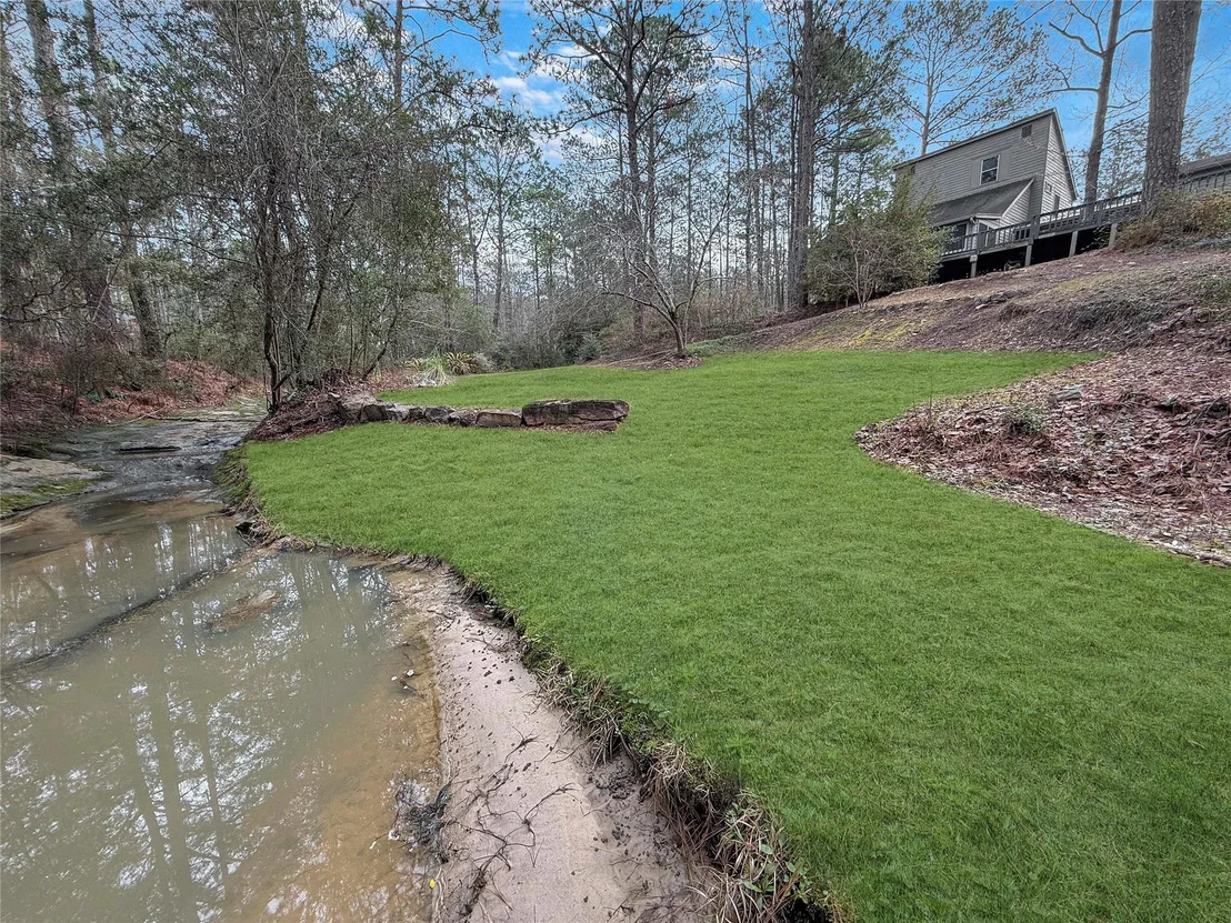 Photo of 447 Pinehurst Drive