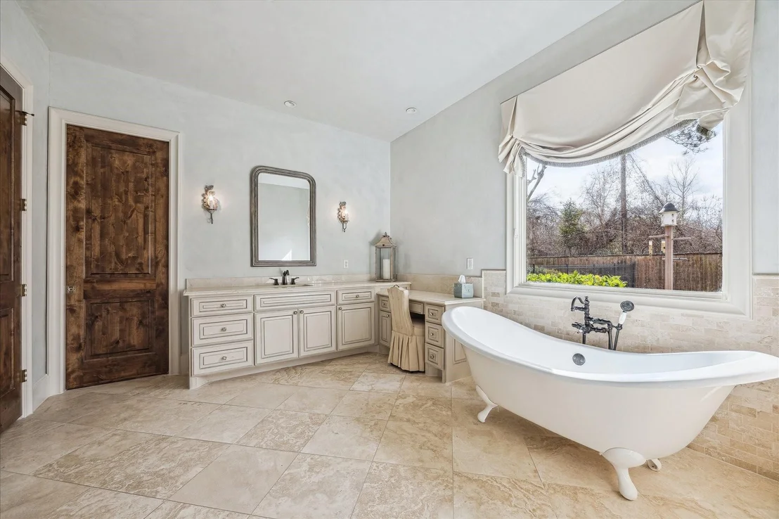 Photo of 21 W Rivercrest Drive