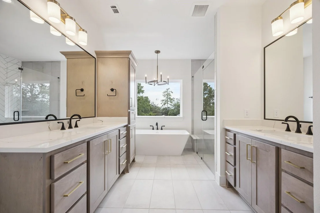 Photo of 2211 Saxon Drive