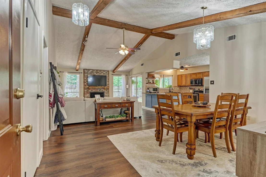 Photo of 2615 Rosewood Place
