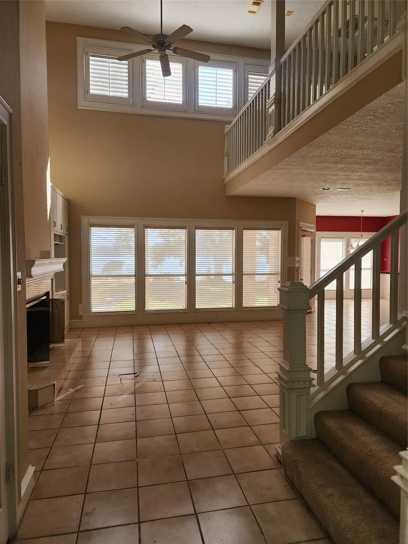 Photo of 12431 Lakeview Drive
