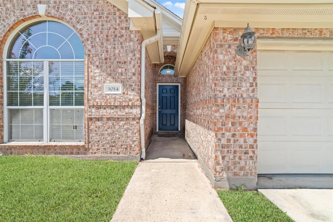 Photo of 1014 Oak Glen Drive