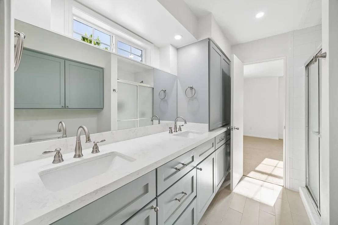 Photo of 11007 Cranbrook Road
