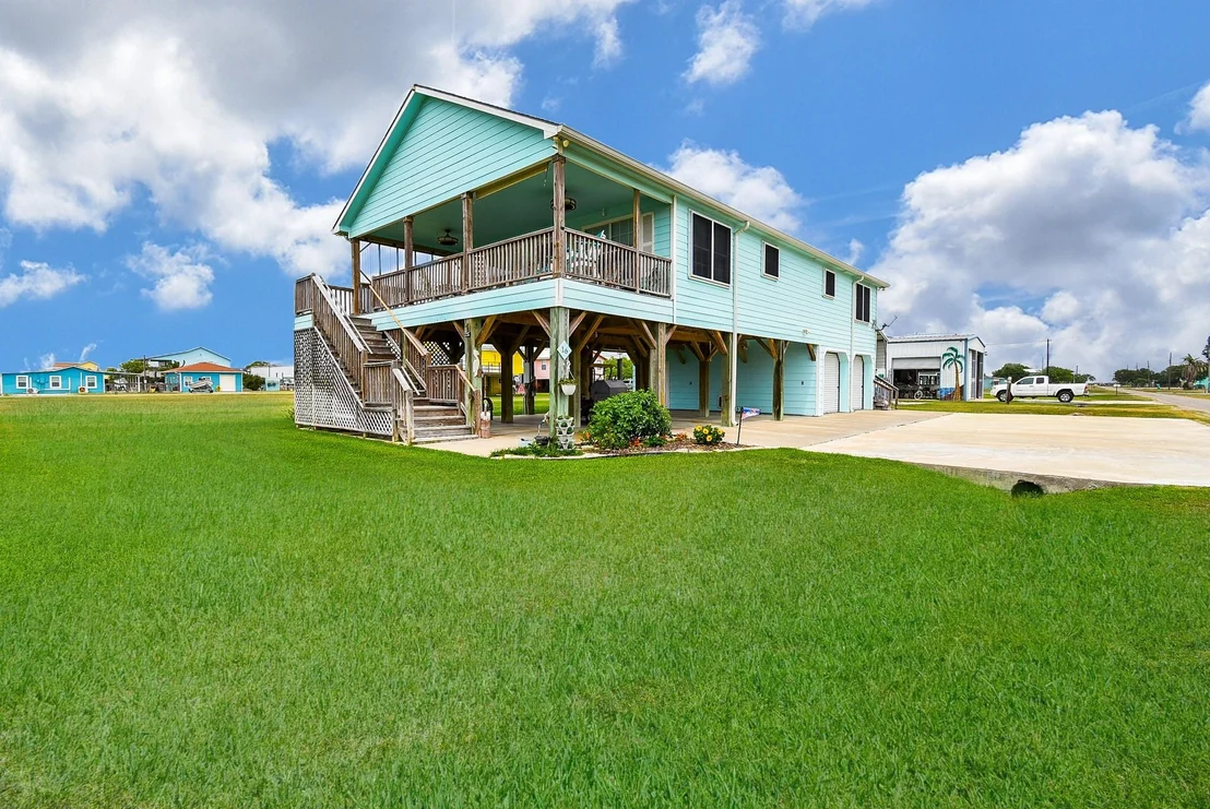 Photo of 16 Peggy Street E