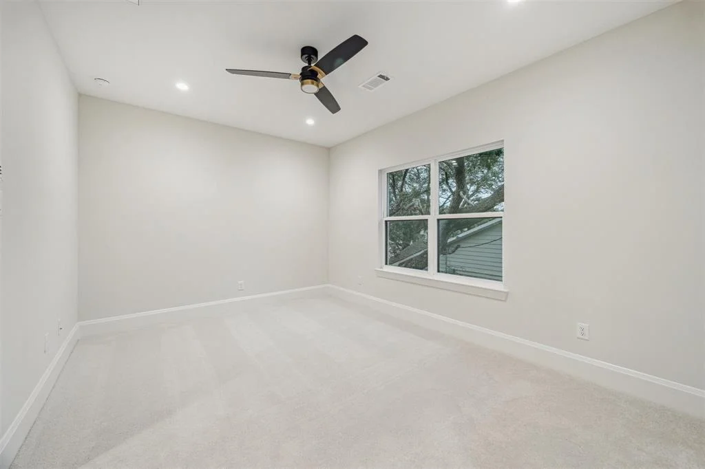 Photo of 1726 Creek Drive