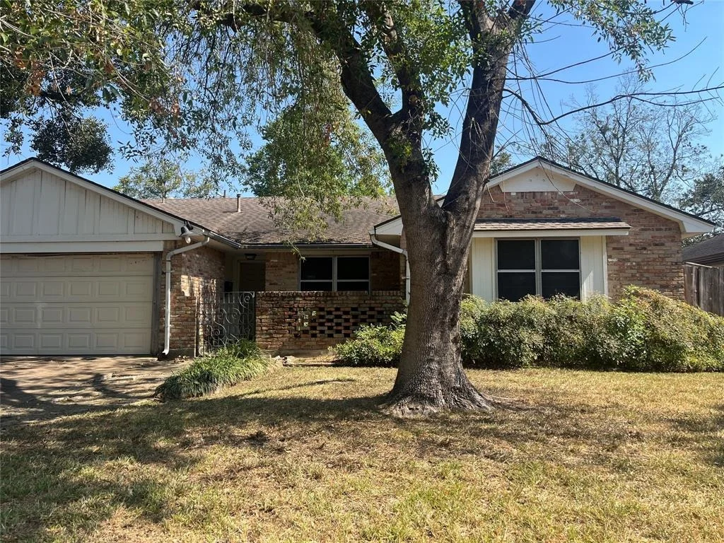 Photo of 10903 Dunlap Street