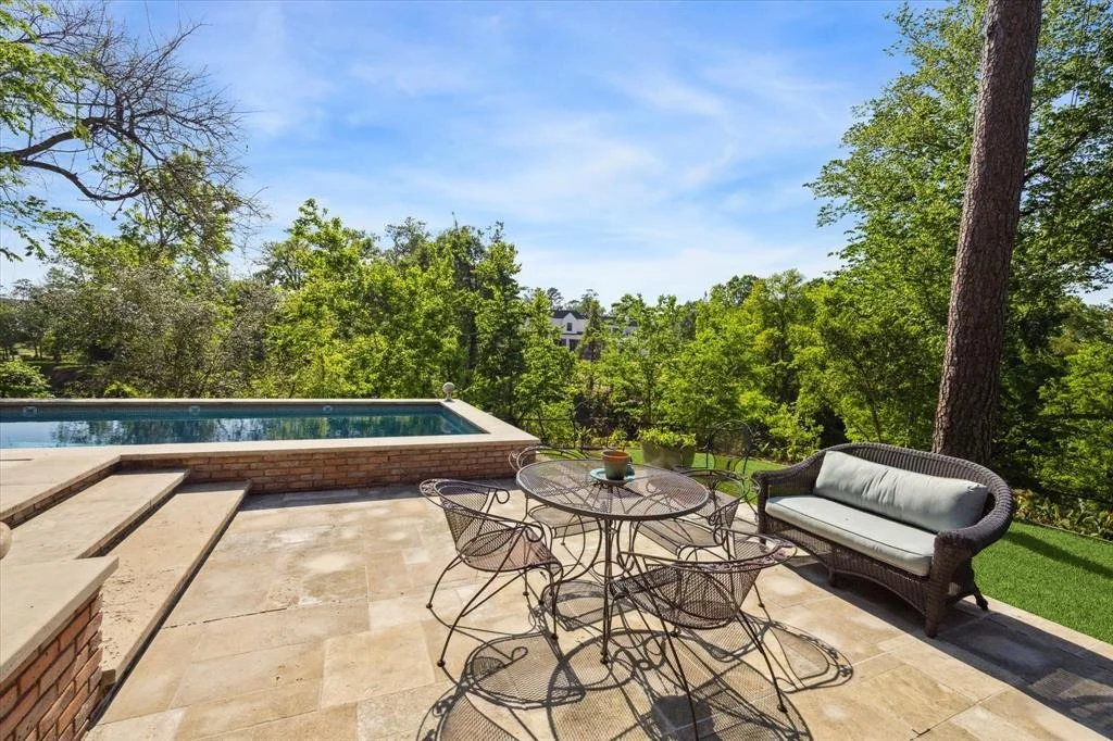 Photo of 15 River Circle