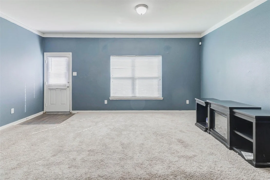 Photo of 2098 Saras Way