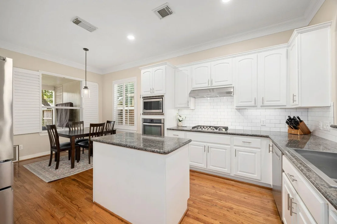 Photo of 137 White Drive