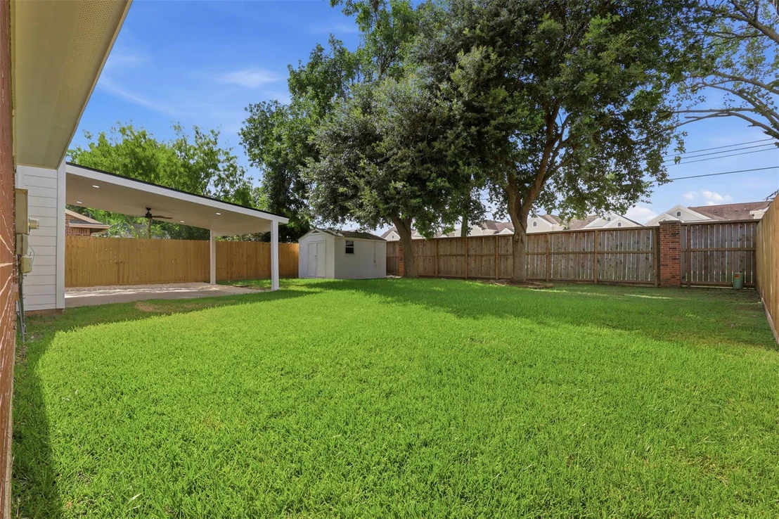 Photo of 4823 Meadowglen Drive