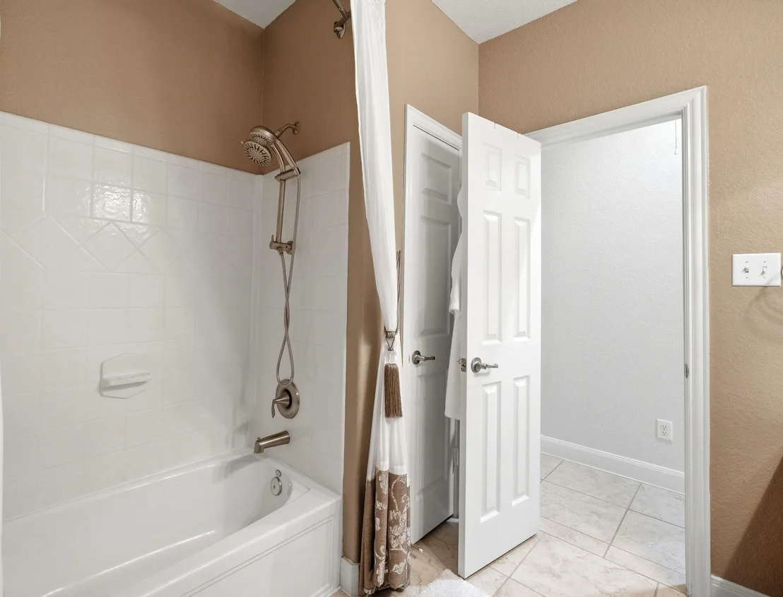 Photo of 25910 Northcrest Drive