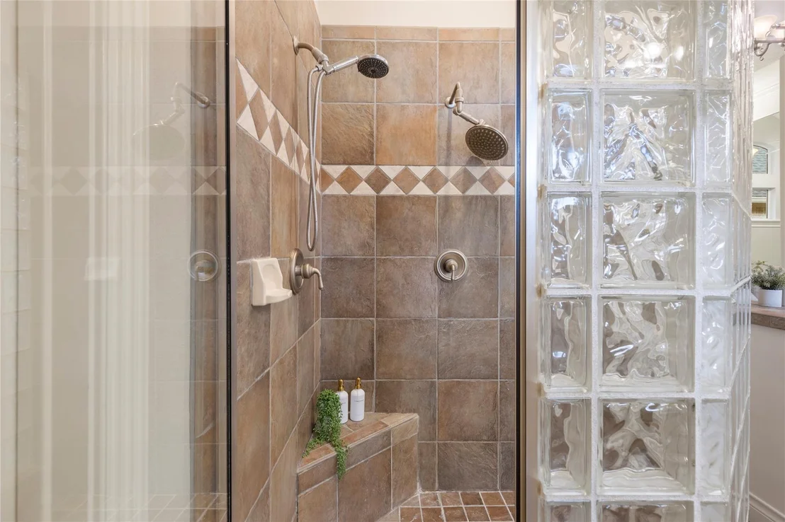 Photo of 6207 Windrose Hollow Lane