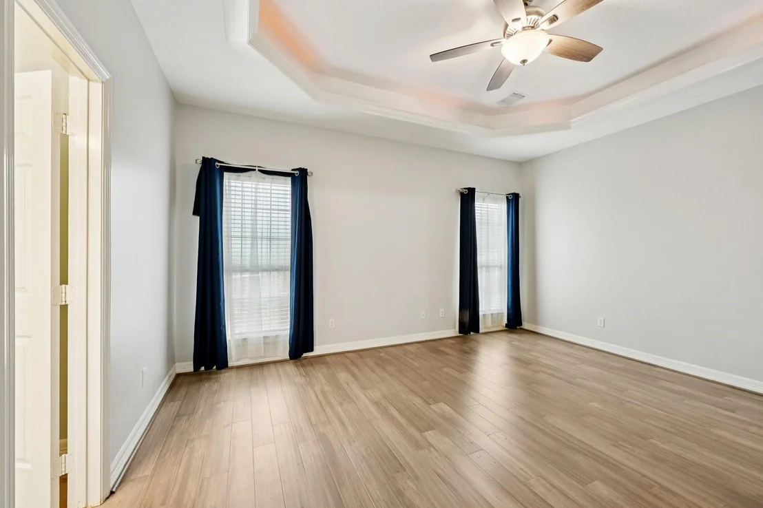 Photo of 7187 Edgewater Drive