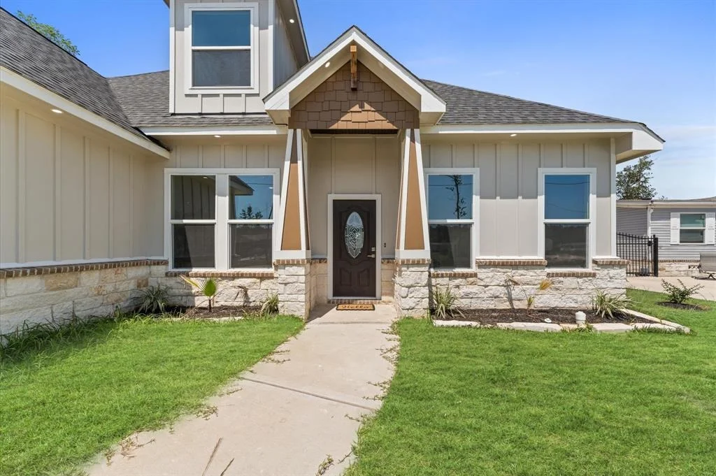Photo of 1109 Peter Pine Street