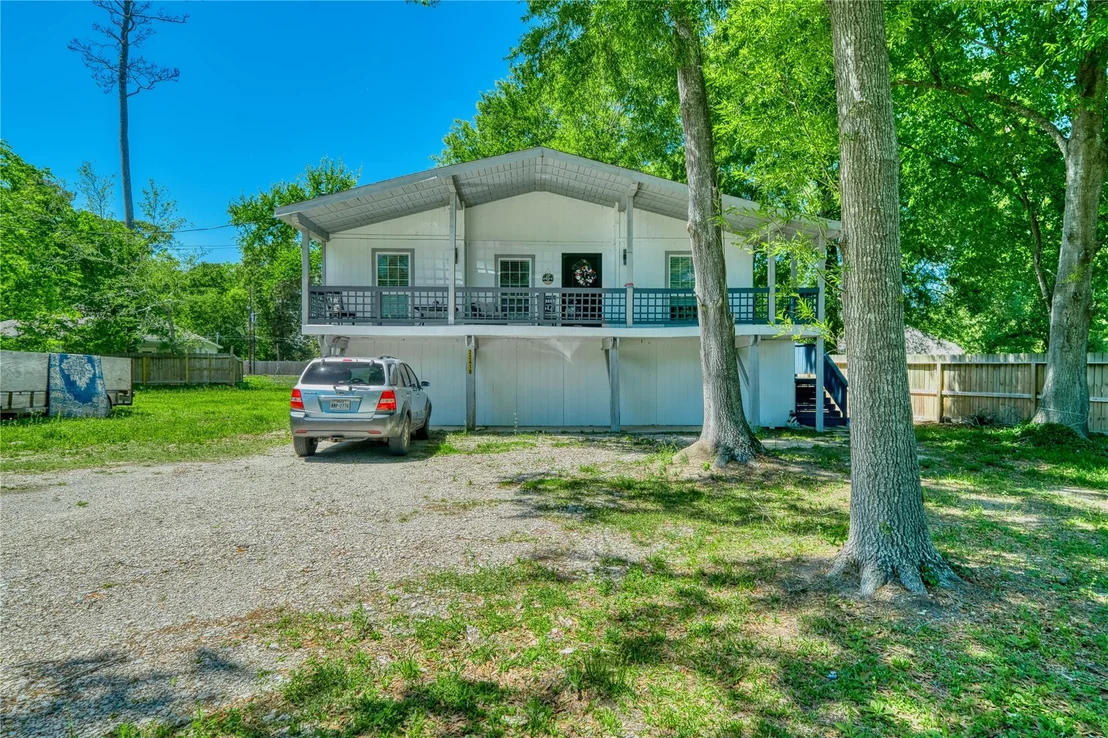 Photo of 22418 E Shorewood Loop E