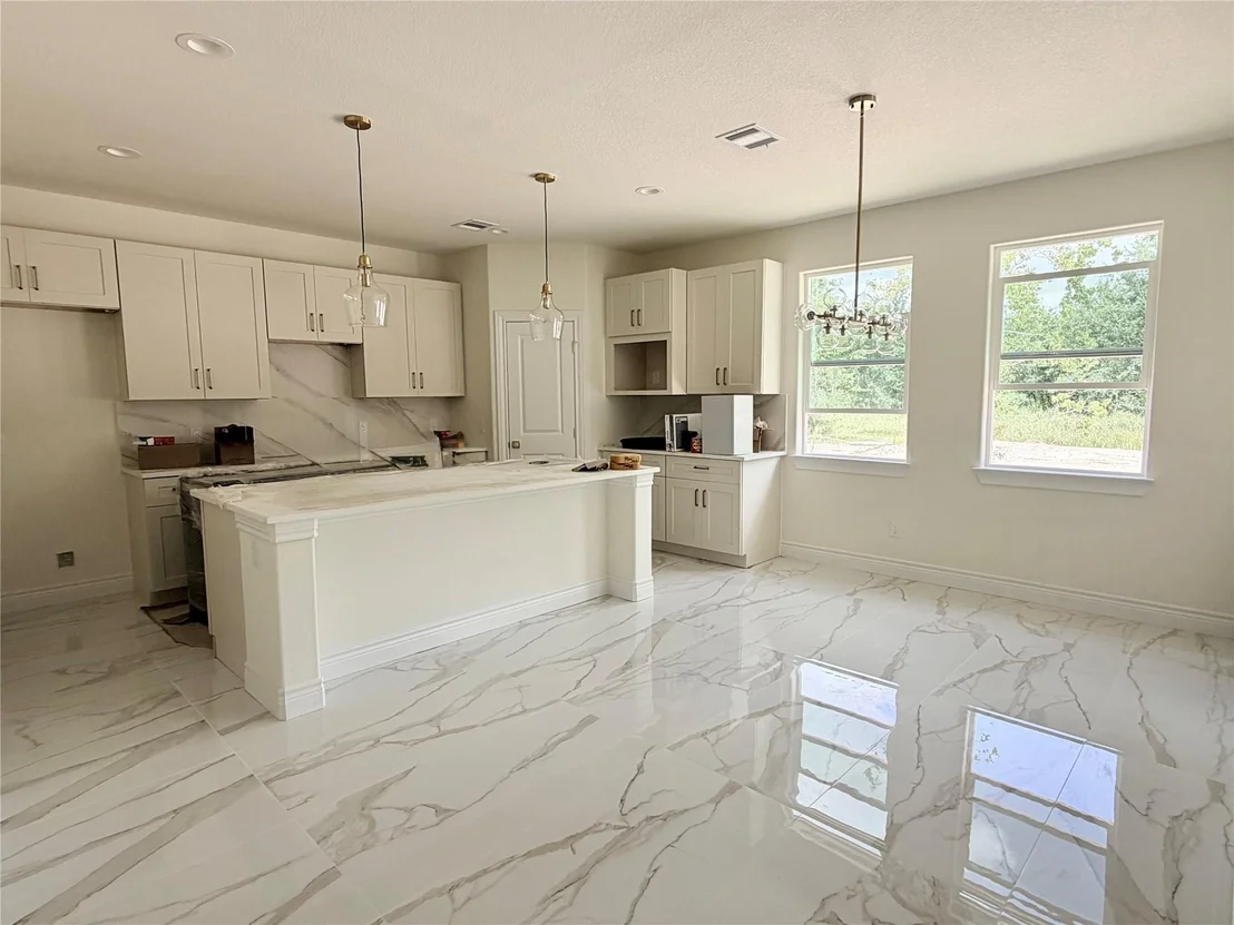 Photo of 1215 Road 5203